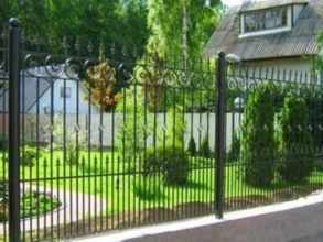 Кованые заборы на ленточном фундаменте 80 метров фото в Икше